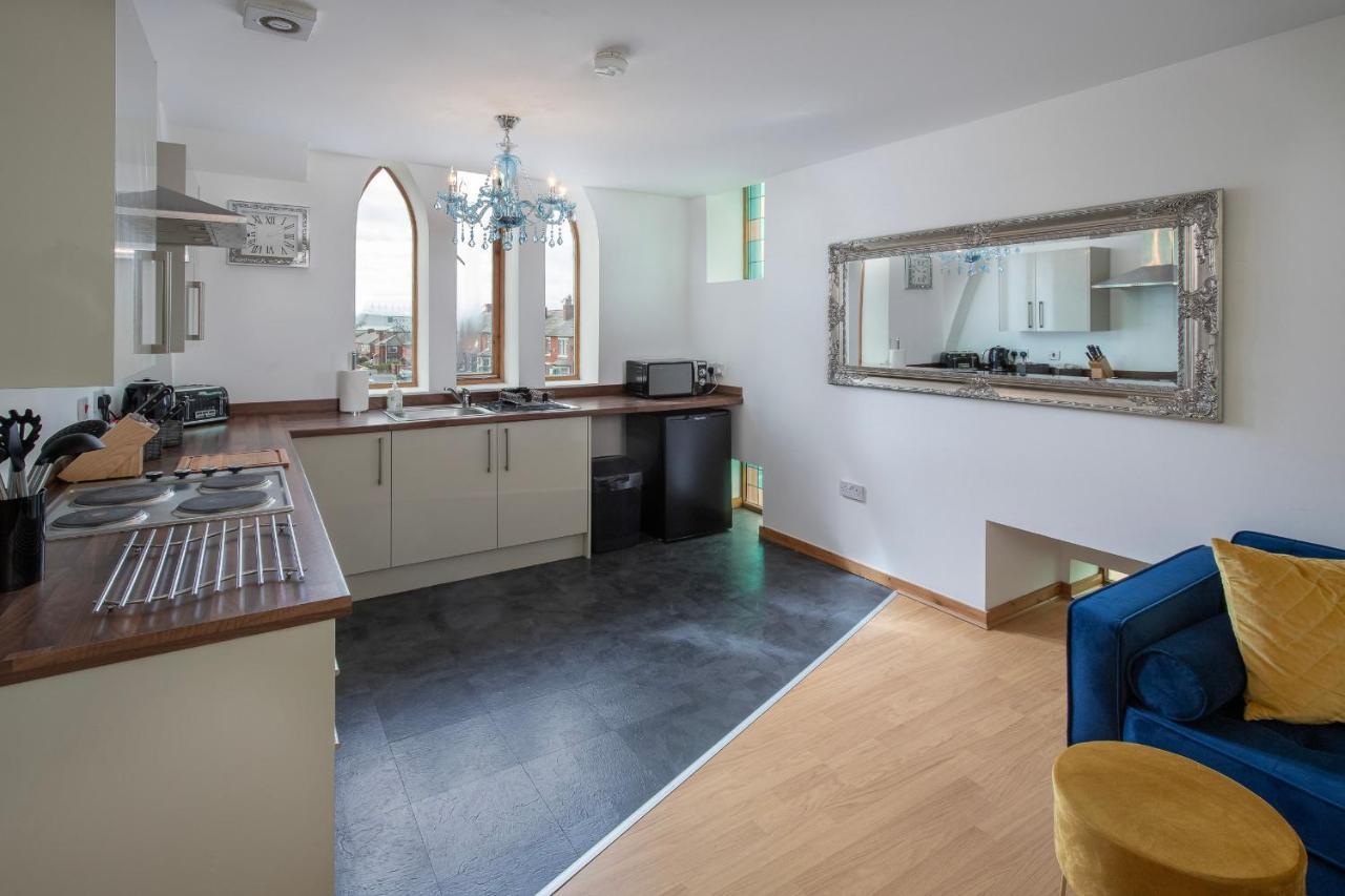 Elegant Church Conversion Close To Blackpool Tower Buitenkant foto